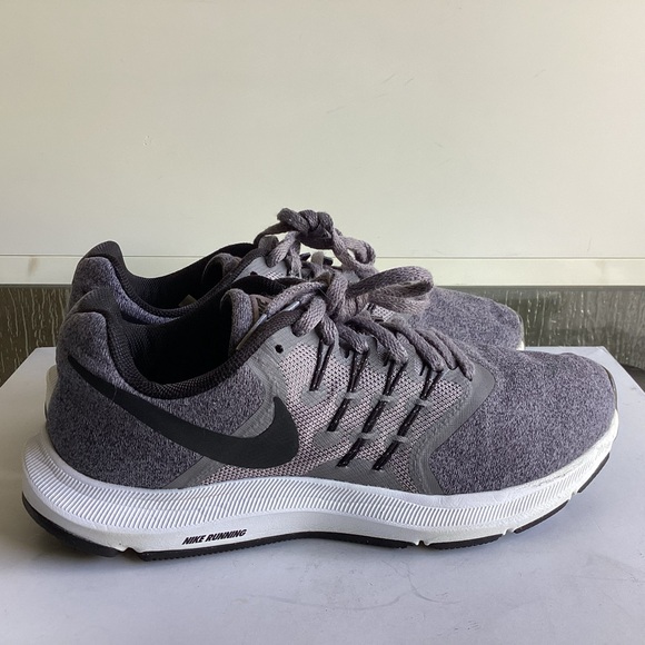 Nike Run Swift Gunsmoke Women’s Size 7.5 - Picture 4 of 10